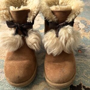 UGG BOOTS